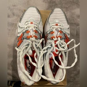 New Balance running shoes (size 9 B) new in box (Women)